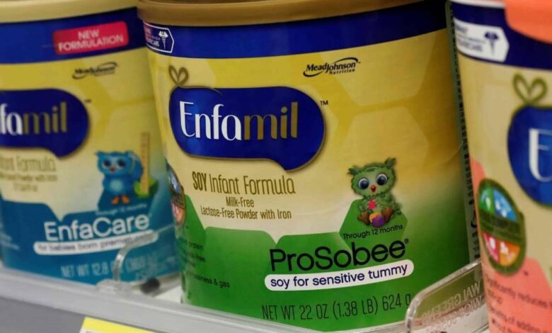 Retiran en EU latas de fórmula para bebés por bacteria mortal