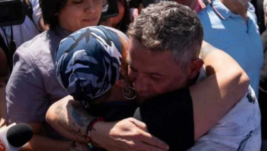 Alejandro Sanz visita zona devastada en Chile