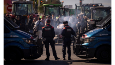 Estalla huelga de agricultores en España, se reportan cierres de carreteras