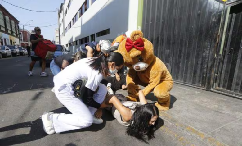 Policía atrapa a Grupo delictivo vestido de osito en Perú