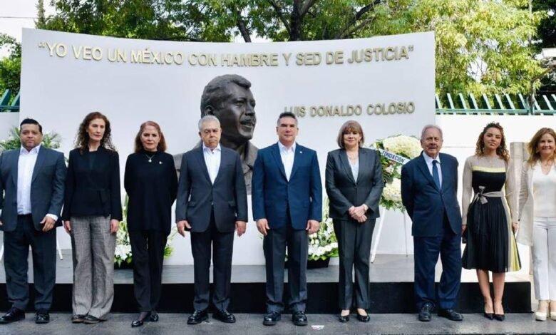 "Alito" Moreno recuerda a Colosio con sencilla ceremonia en el PRI