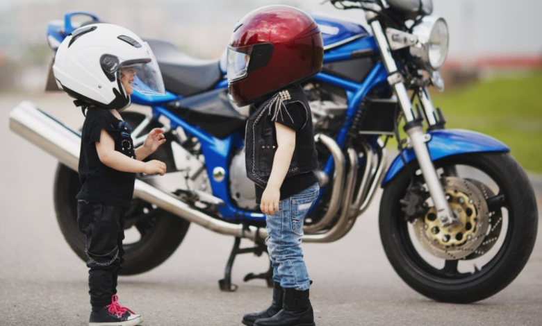 Reforma a Ley de Movilidad prohíbe que niños se suban a las motocicletas en México