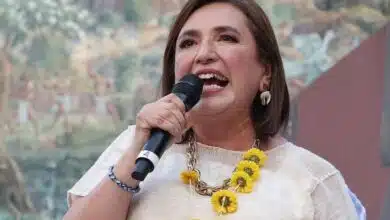 Xóchitl Gálvez denuncia que la 4T la espía