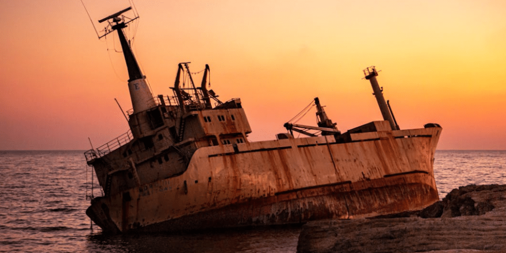 Leyenda Urbana: 'El Ahogado y el Barco Varado' de Los Cabos