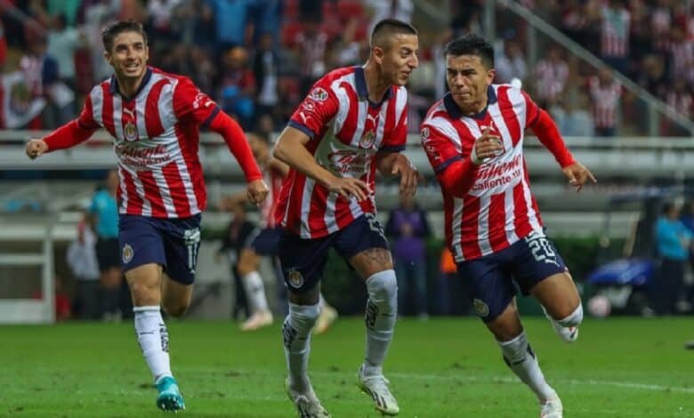 Las Chivas pegan primero en los Cuartos de Final