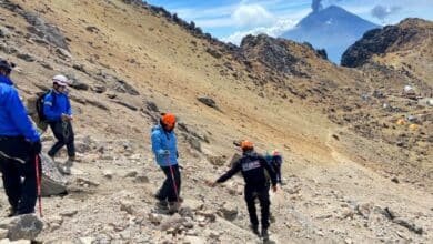 Rescatan a 6 montañistas extraviados en el volcán Iztaccíhuatl