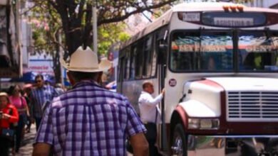 Pasajeros de autobús en carretera de Hermosillo sufre golpe de calor