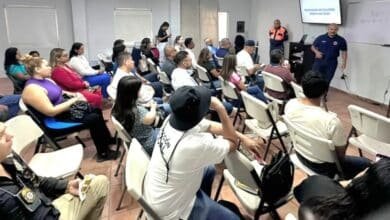 Imparten conferencia “Aprendiendo del Pasado” sobre huracanes en Los Cabos