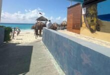Inicia el repunte de turistas en Cancún, playas libres de sargazo