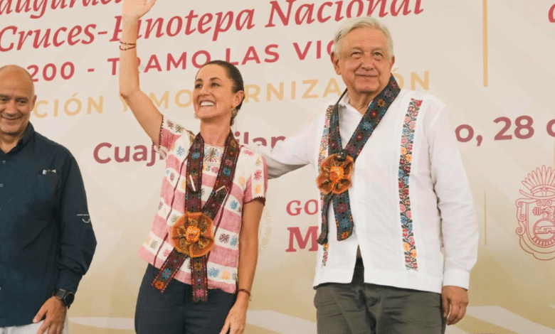 Vamos a seguir construyendo caminos artesanales para comunicar a Guerrero Claudia Sheinbaum