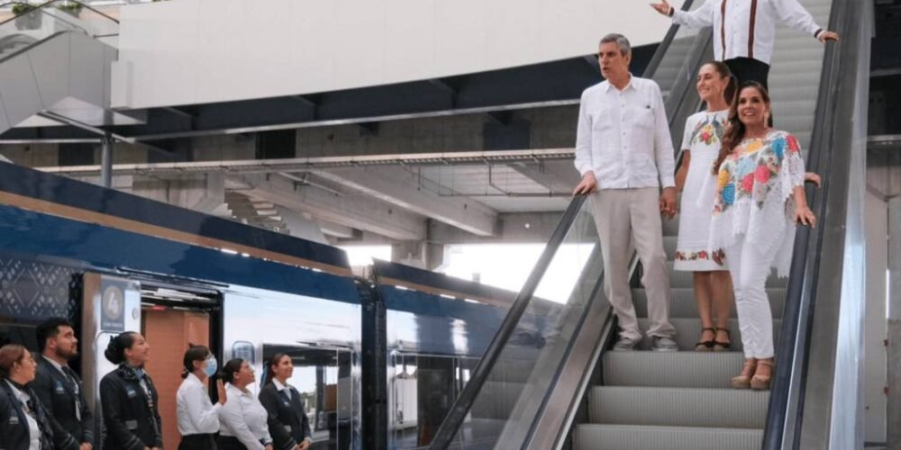 Inauguran AMLO y Sheinbaum Tren P’atal