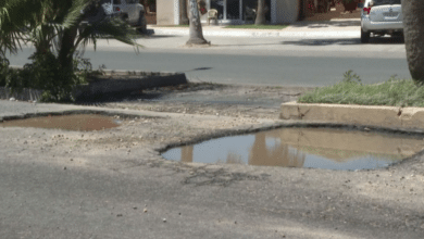 Los Cabos en crisis: Baches y derrames de aguas negras obstaculizan el tránsito