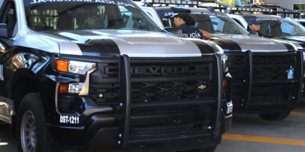 Refuerzan seguridad en Los Cabos con entrega de 15 nuevas radio-patrullas