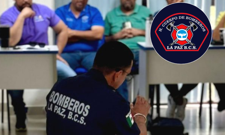 Bomberos de La Paz capacitan a 60 maestros en primeros auxilios para emergencias escolares