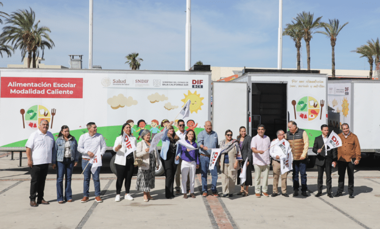 Milena Quiroga recibe tres cocinas móviles para mejorar la alimentación escolar en La Paz