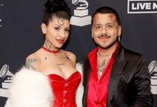 Cazzu y Nodal en una entrega de premios (Foto por Billboard)