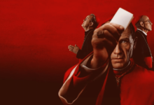 “Cónclave” La película que anticipó el misterio del Vaticano tras la muerte del Papa Francisco (Foto por Prime Video)