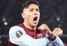 Edson Álvarez celebrando un gol con el West Ham (Foto por Juan Futbol)