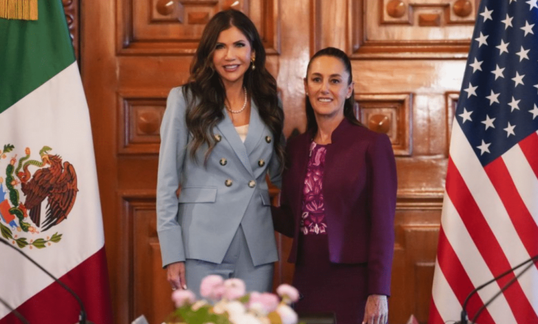 La presidenta Claudia Sheinbaum recibió a la Secretaria de Seguridad Interior de Estados Unidos, Kristi Noem (Foto por Cuartooscuro)